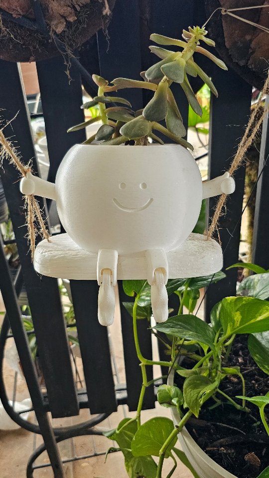 A little smile goes a long way!!🤗🤗

This cheerful hanging planter paired with a beautiful succulent is the perfect way to add personality and greenery to any space!🤗

 Whether indoors or outdoors, it’s guaranteed to bring a touch of joy wherever it hangs!🪴

The best part? Both the smiley planter and the succulent are available at Garden Space. 💚

Visit us and take home a little happiness!

#kenyangardens #nairobiplants #PlantDecor #HangingPlanter #PlantHappiness